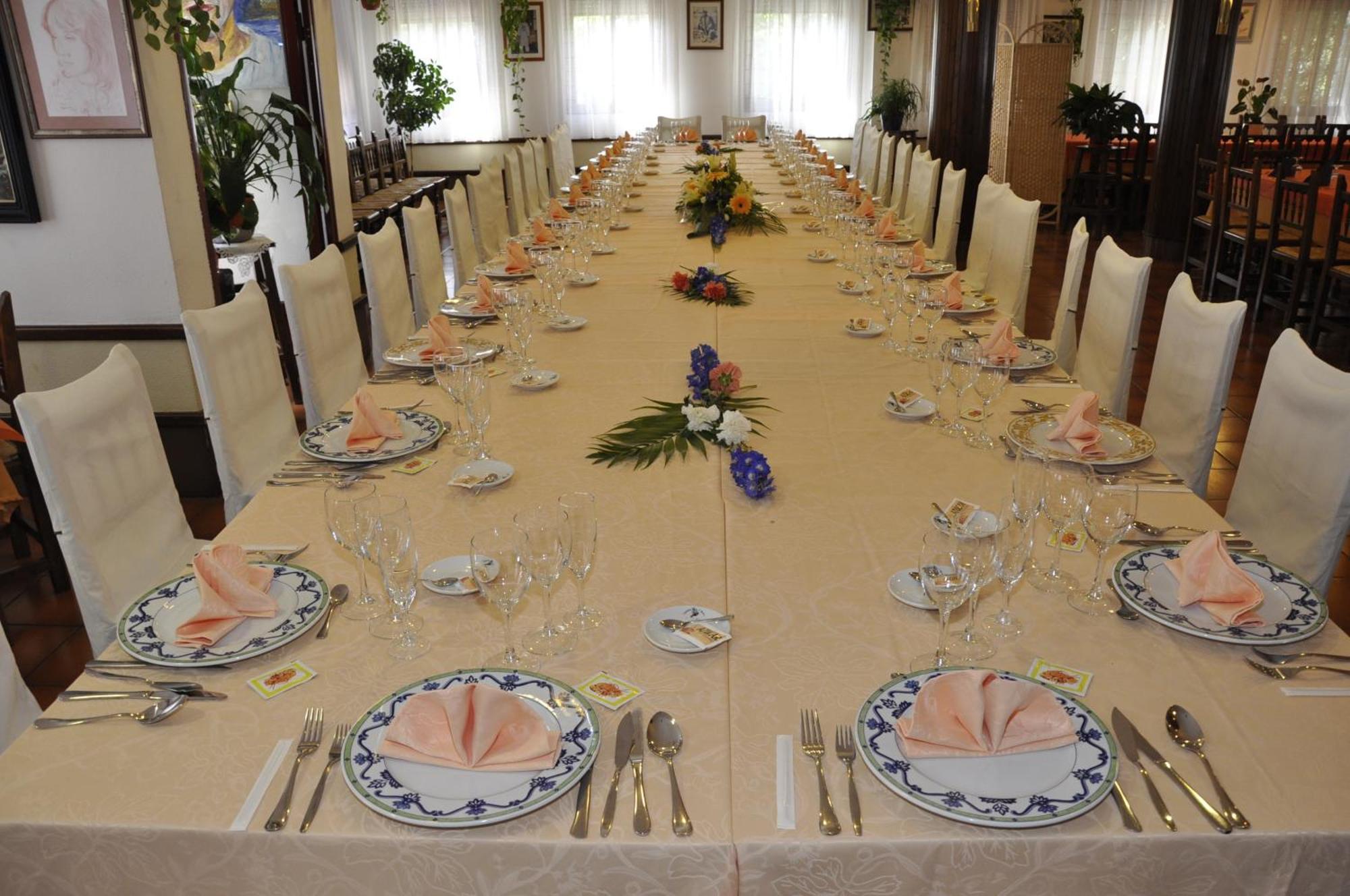 Hotel Castillo D'Acher Siresa ภายนอก รูปภาพ