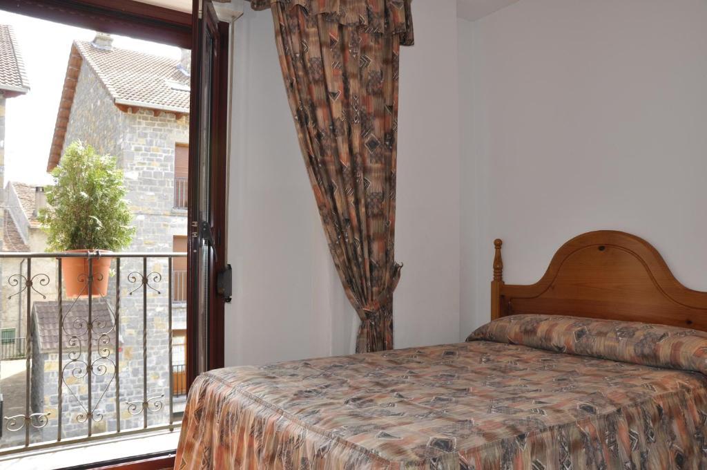 Hotel Castillo D'Acher Siresa ภายนอก รูปภาพ