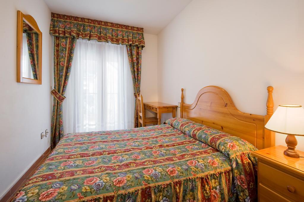 Hotel Castillo D'Acher Siresa ภายนอก รูปภาพ