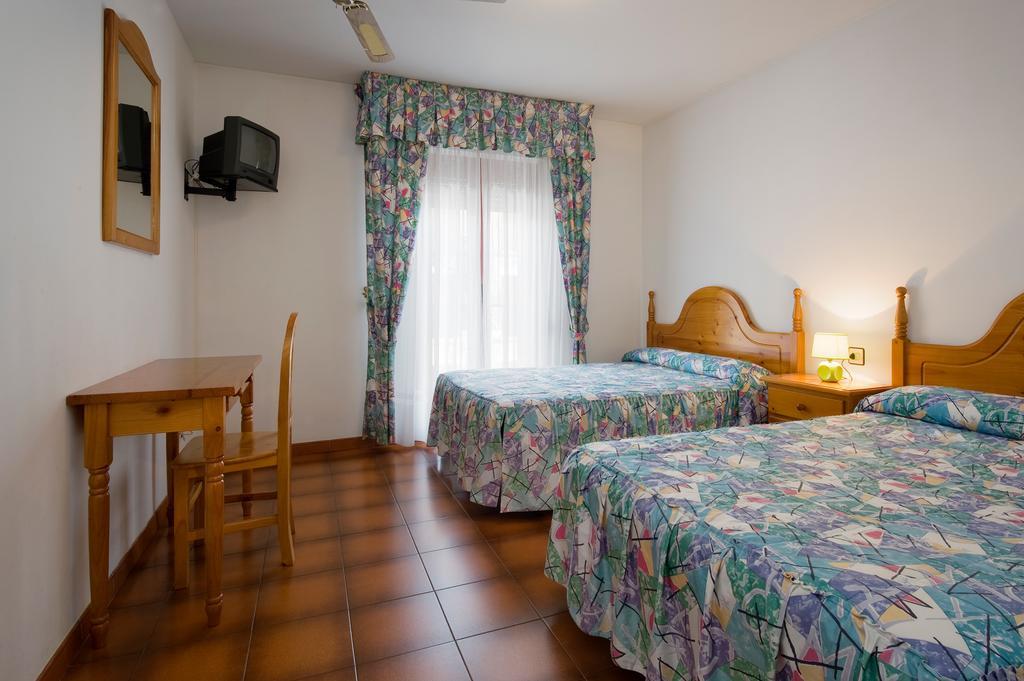 Hotel Castillo D'Acher Siresa ภายนอก รูปภาพ